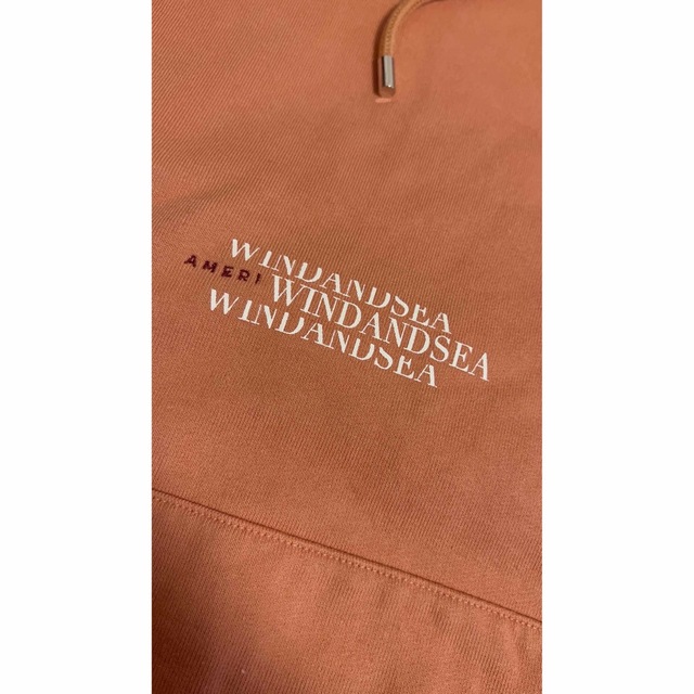 新品同様トップスWIND AND SEA - AMERI WIND AND SEA SANDWICH HOODIE トレーナーの通販