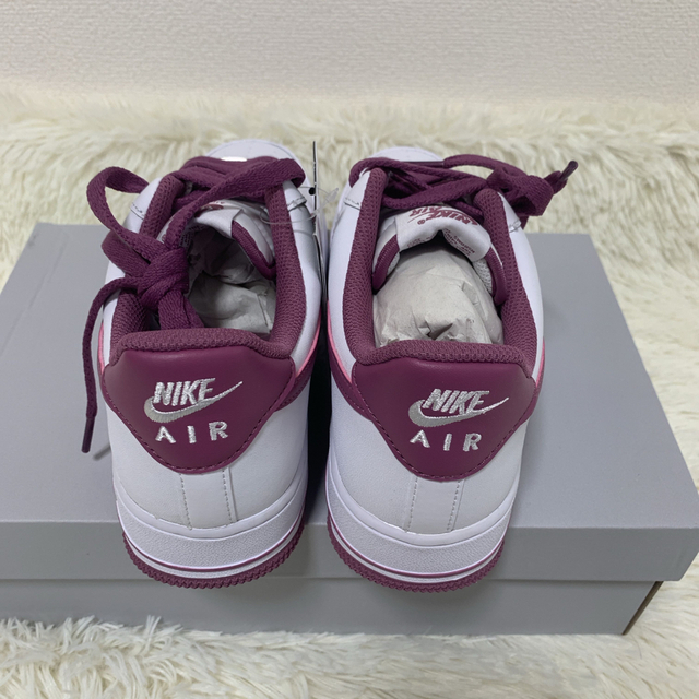 Nike（ナイキ）スニーカー Air Force 1  ライトボルドー