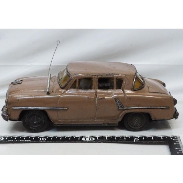 萬代屋【ダットサン セダン1000黒】ブリキtin toy car自動車【箱無】