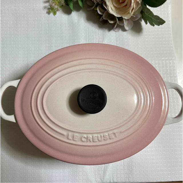 LE CREUSET(ルクルーゼ)のル・クルーゼ＊オーバル両手鍋　25 インテリア/住まい/日用品のキッチン/食器(鍋/フライパン)の商品写真