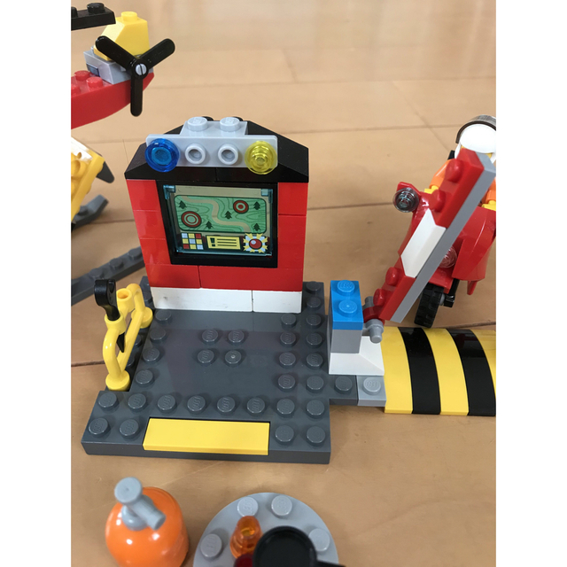 Lego(レゴ)のレゴ　消火ヘリ　LEGO JUNIORS 10685 エンタメ/ホビーのコレクション(その他)の商品写真