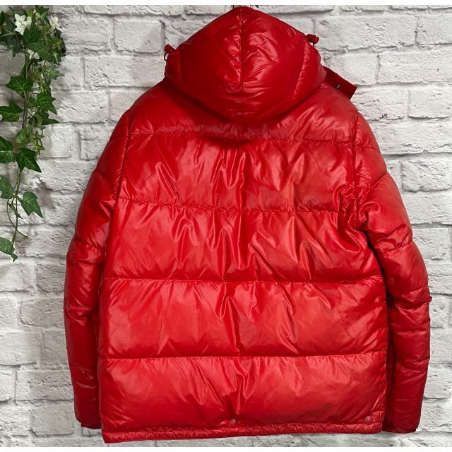 MONCLER(モンクレール)のMONCLER モンクレール カラコルム 茶色タグ 希少 赤 M メンズのジャケット/アウター(ダウンジャケット)の商品写真