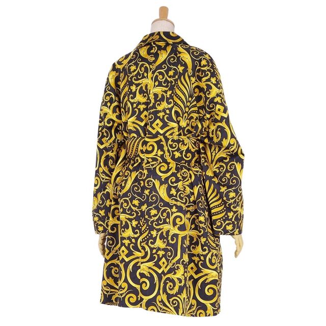 美品 Vintage ジャンニヴェルサーチ GIANNI VERSACE コート ベルト付き ロングコート 総柄 シルク100% アウター レディース イタリア製 44(XL相当) ゴールド/ブラック