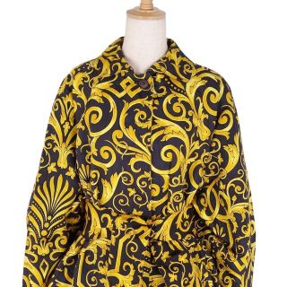 Gianni Versace - 美品 Vintage ジャンニヴェルサーチ GIANNI VERSACE コート ベルト付き ロングコート 総柄 シルク100% アウター レディース イタリア製 44(XL相当) ゴールド/ブラックの通販 by MODEST LORD|ジャンニヴェルサーチならラクマ