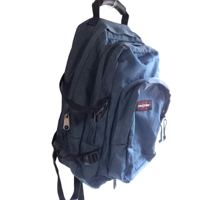 EASTPAK(イーストパック)のEASTPAK イーストパック ダブルデニム PCリュック メンズのバッグ(バッグパック/リュック)の商品写真