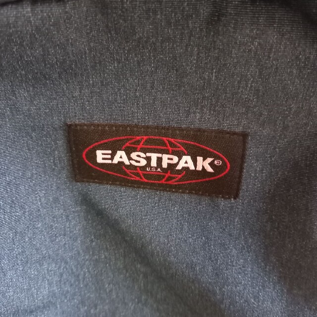 EASTPAK(イーストパック)のEASTPAK イーストパック ダブルデニム PCリュック メンズのバッグ(バッグパック/リュック)の商品写真