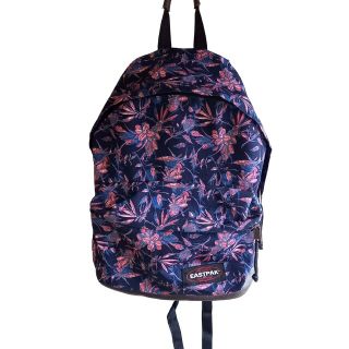 イーストパック(EASTPAK)のEASTPAK イーストパック カジュアル デイパック 花柄 レザー(バッグパック/リュック)