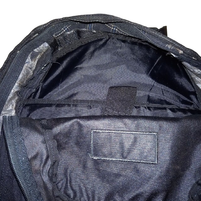 EASTPAK(イーストパック)のEASTPAK イーストパック ブラック チェック PCリュック メンズのバッグ(バッグパック/リュック)の商品写真