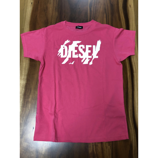 DIESEL(ディーゼル)のDIESEL kids Tシャツ【未使用品】【ディーゼル】【DIESEL】 キッズ/ベビー/マタニティのキッズ服女の子用(90cm~)(Tシャツ/カットソー)の商品写真