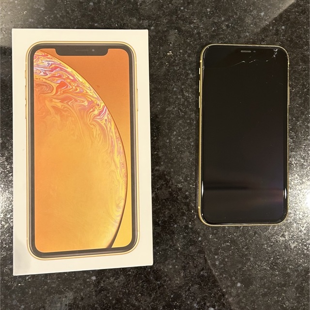 iPhone XR Yellow 128 GB docomo