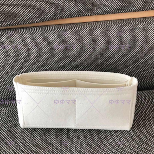 新品バッグインバッグ 31cmサイズにフィットします ホワイト色