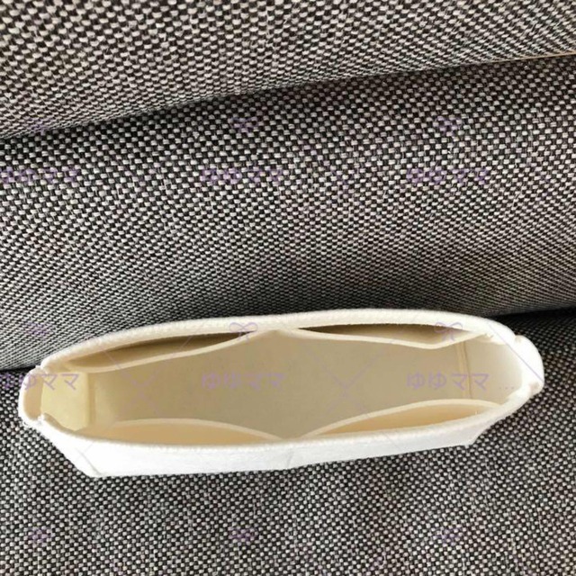 新品バッグインバッグ 31cmサイズにフィットします ホワイト色