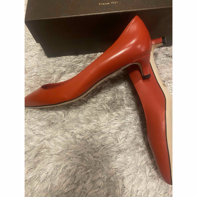 Gucci(グッチ)の新品　グッチ　GUCCI ローヒールパンプス　38.5 レディースの靴/シューズ(ハイヒール/パンプス)の商品写真