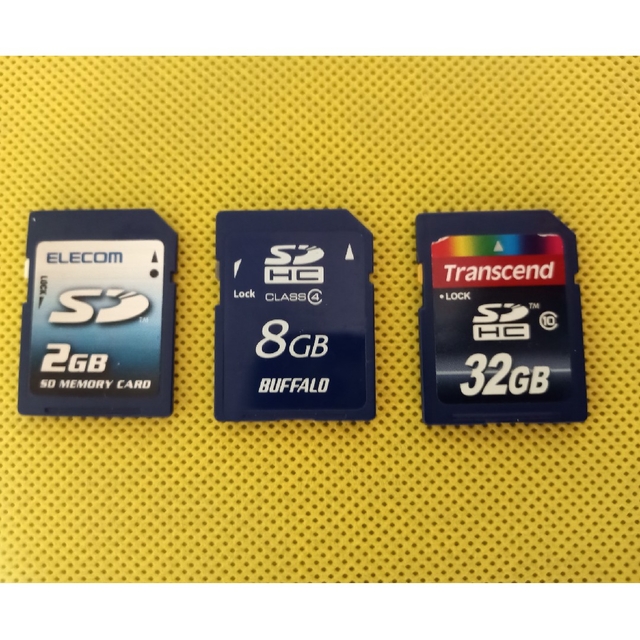 SDカード 3枚セット スマホ/家電/カメラのPC/タブレット(PC周辺機器)の商品写真