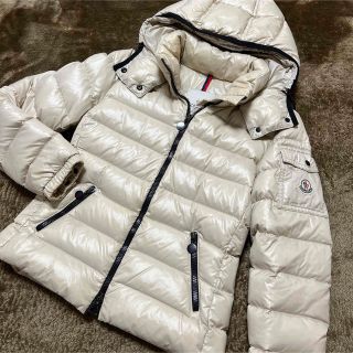 モンクレール(MONCLER)のMONCLER BADY クリームベージュ 0 モンクレール (ダウンジャケット)