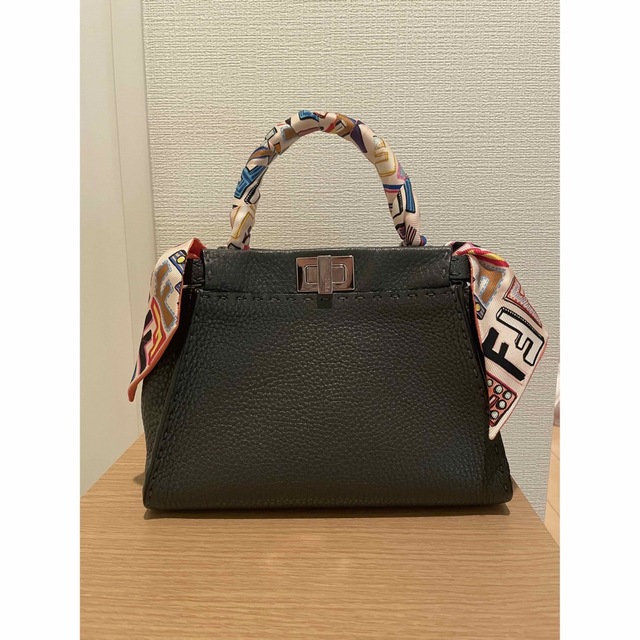 FENDI(フェンディ)の【hana様専用】ピーカブー　セレリア　ミニ レディースのバッグ(ハンドバッグ)の商品写真