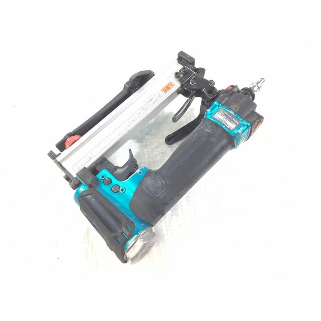 ☆中古品☆makita マキタ 高圧 エアタッカ AT425HE エアタッカー エアータッカー ステープル幅4mm 長さ13~25mm 65790