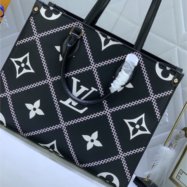 10％OFF】 LOUIS VUITTON - オンザゴー36 オーダーメイド トートバッグ