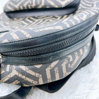 Gucci - 美品 GUCCI グッチ リュック バックパック GG柄 カレイド A4