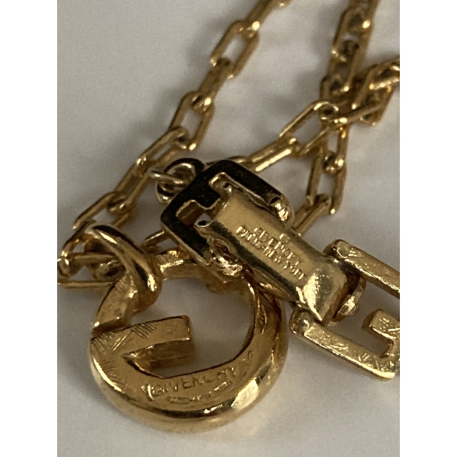 GIVENCHY(ジバンシィ)の♚GIVENCHY ヴィンテージ　ロゴネックレス♚ レディースのアクセサリー(ネックレス)の商品写真