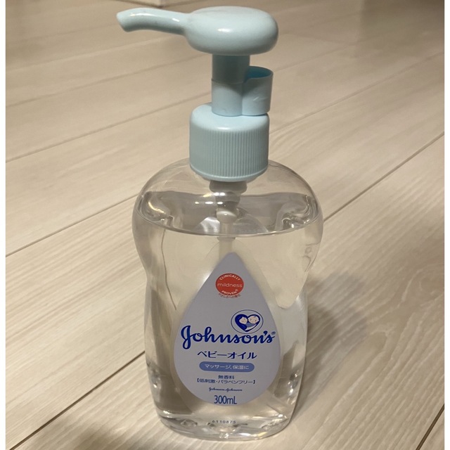 Johnson's(ジョンソン)のジョンソンエンドジョンソン　ベビーオイル300ml キッズ/ベビー/マタニティの洗浄/衛生用品(ベビーローション)の商品写真