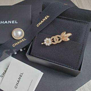 CHANEL ヘアピンとヘアゴムのセット-