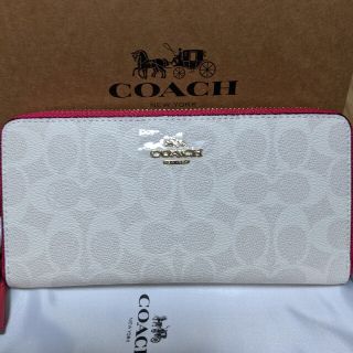 コーチ(COACH)のCOACH  長財布　白系シグネチャー　中はピンク(財布)