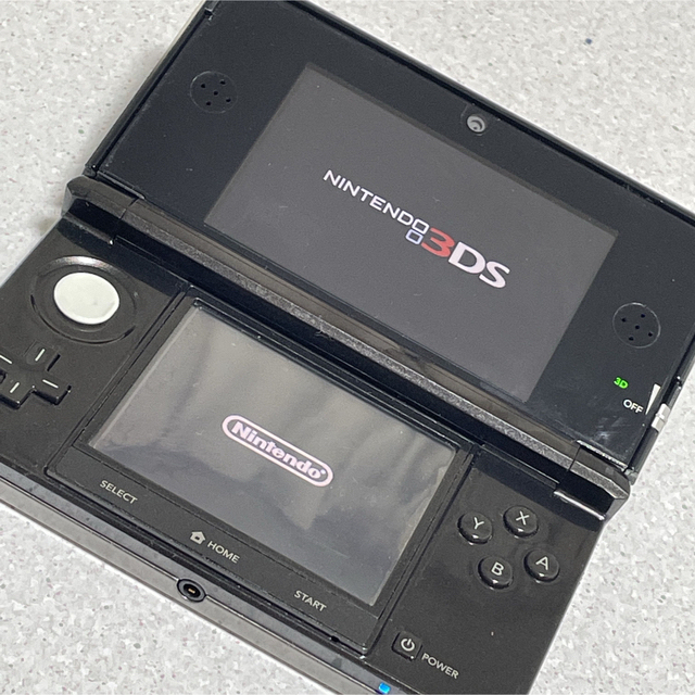 ニンテンドー3DS(ニンテンドー3DS)の【値下げ】ニンテンドー3DS ソフト6本 拡張スライドパッドセット エンタメ/ホビーのゲームソフト/ゲーム機本体(携帯用ゲーム機本体)の商品写真