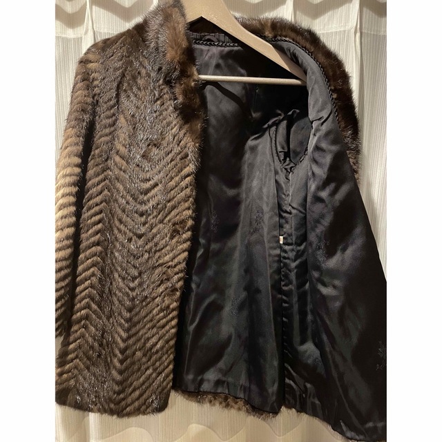 【高級】ミンクコート　ジャケット　クロスデザイン　 レディースのジャケット/アウター(毛皮/ファーコート)の商品写真