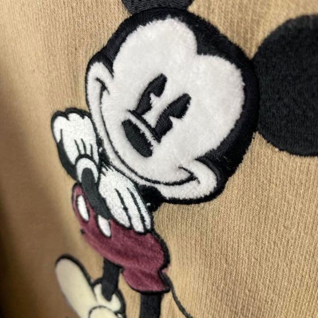 Disney(ディズニー)のUSA古着 ディズニー ミッキー トレーナー 刺繍 モフモフ 太アーム ゆるだぼ メンズのトップス(スウェット)の商品写真