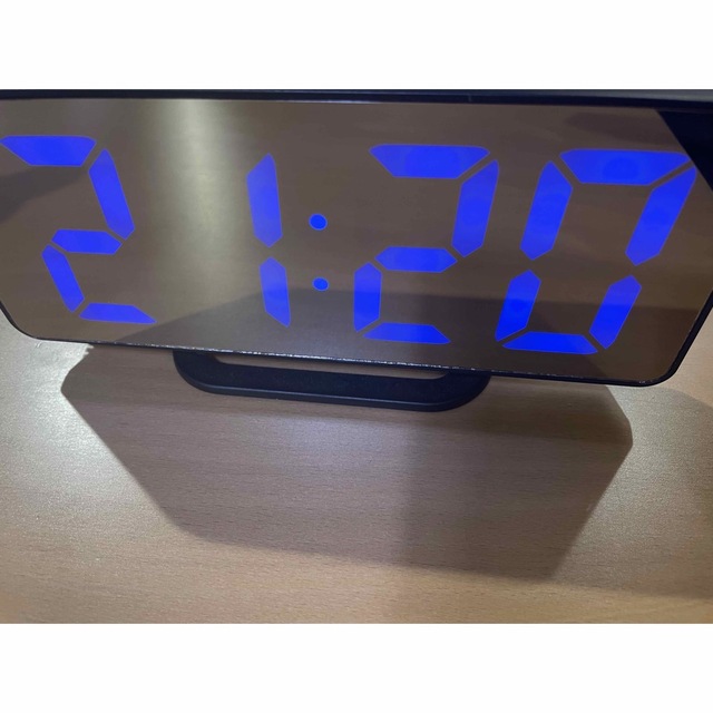 デジタルクロック　ミラータイプ　デジタル　時計　置き時計 インテリア/住まい/日用品のインテリア小物(置時計)の商品写真