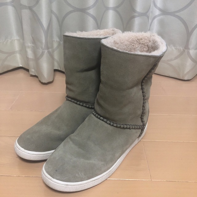 UGG●ミカクラッシック●スニーカー●23