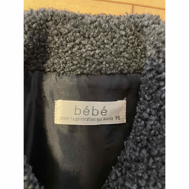 BeBe(ベベ)のBeBe コート　95 キッズ/ベビー/マタニティのキッズ服男の子用(90cm~)(ジャケット/上着)の商品写真