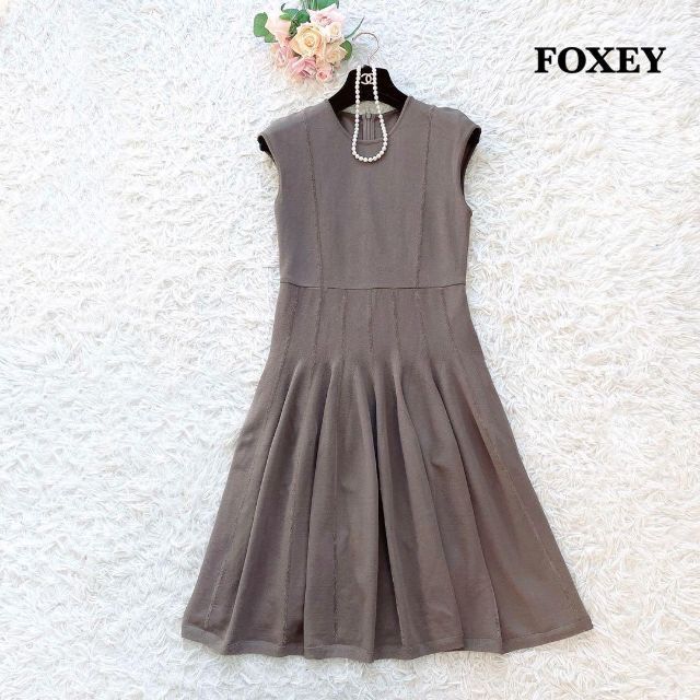 【美品】FOXEY　フレアワンピース　ひざ丈　フレンチスリーブ　ストレッチ　38