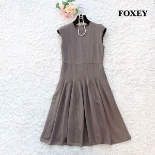 フォクシー(FOXEY)の【美品】FOXEY　フレアワンピース　ひざ丈　フレンチスリーブ　ストレッチ　38(ひざ丈ワンピース)