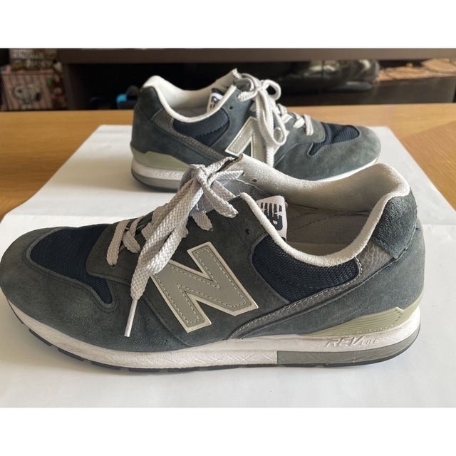 New Balance(ニューバランス)のニューバランススニーカー M996 ネイビー 25cm メンズの靴/シューズ(スニーカー)の商品写真