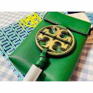 トリーバーチ(Tory Burch)の新品未使用　トリーバーチ　ショルダーバッグ　フォンケース　アイコニックな人気商品(ショルダーバッグ)