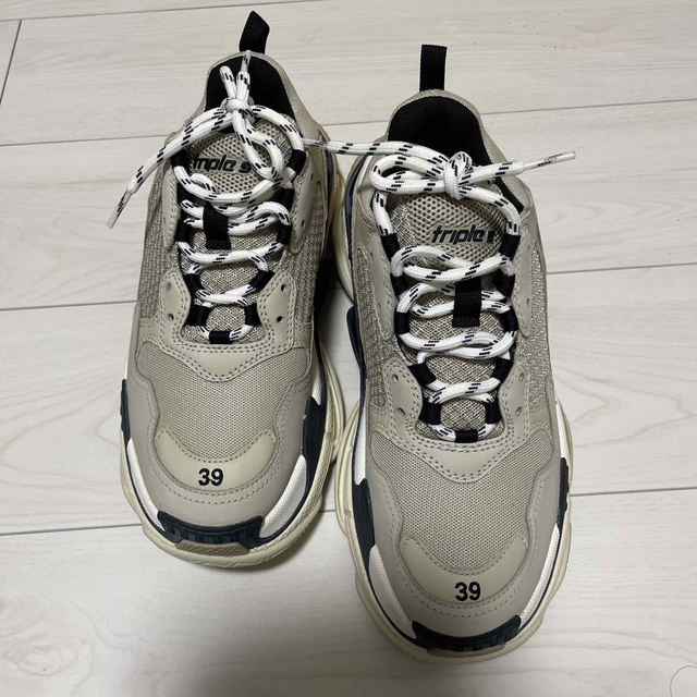 BALENCIAGA バレンシアガ スニーカー TRIPLE S 35