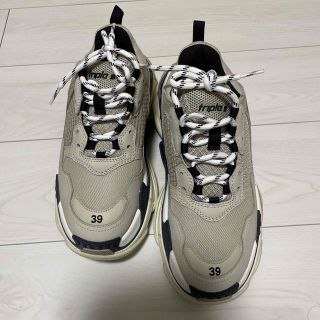 バレンシアガ(Balenciaga)の美品バレンシアガ　トリプルS BEIGE×BLACK / 39号　最終値引き(スニーカー)