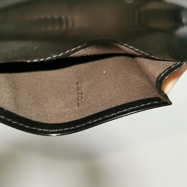 FENDI フェンディ 小さい財布 未使用品ですが２つの訳ありです。