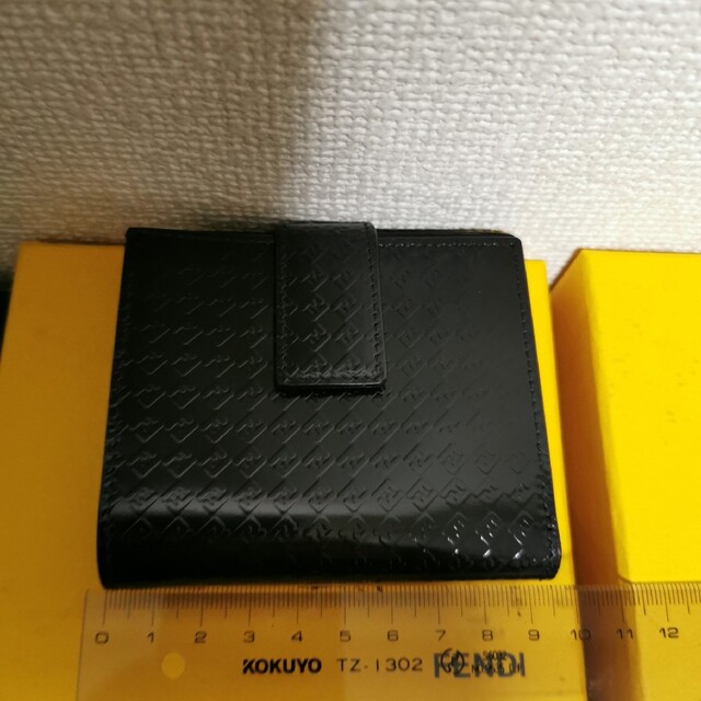FENDI フェンディ 小さい財布 未使用品ですが２つの訳ありです。 - 財布