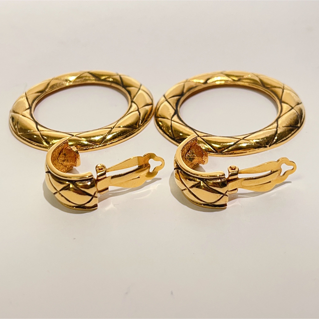 CHANEL シャネル マトラッセ フープイヤリング