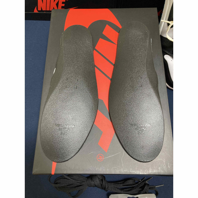 NIKE(ナイキ)の【専用】ナイキ エアジョーダン1 ロー OG UNC 27.5㎝ メンズの靴/シューズ(スニーカー)の商品写真