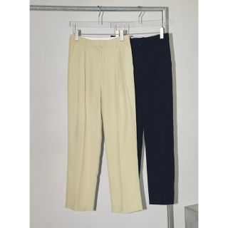 トゥデイフル(TODAYFUL)の[TODAYFUL]Tapered Tuck Pants(クロップドパンツ)