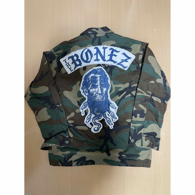 THE BONEZ 迷彩　ミリタリーシャツジャケット メンズのジャケット/アウター(ミリタリージャケット)の商品写真