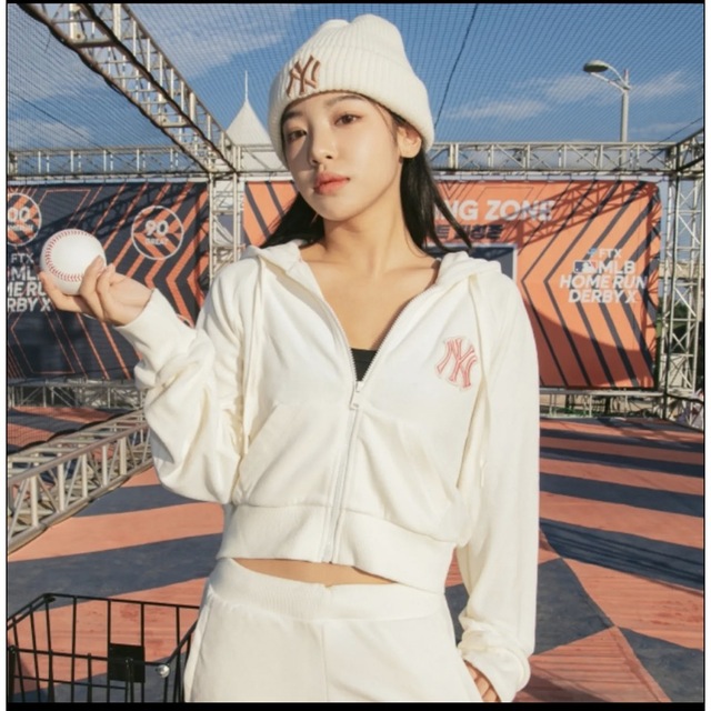 mlb MLB Korea Basic Velvet Crop Hood 消費税無し 21420円 www.gold