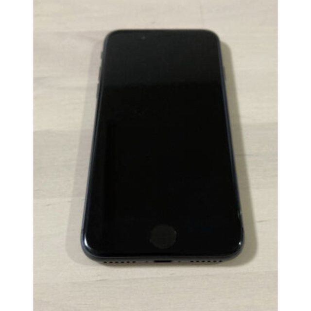 Apple(アップル)のiphone8 64GB スマホ/家電/カメラのスマートフォン/携帯電話(スマートフォン本体)の商品写真