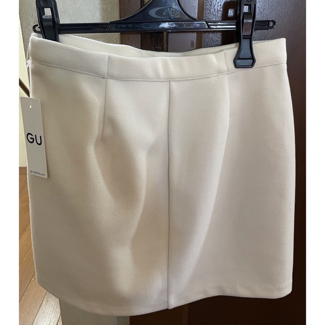 GU(ジーユー)のスリットミニスカートQ  GU レディースのスカート(ミニスカート)の商品写真