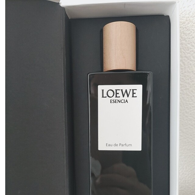 LOEWE(ロエベ)のLOEWE エセンシア オードゥ パルファム 50ml コスメ/美容の香水(ユニセックス)の商品写真