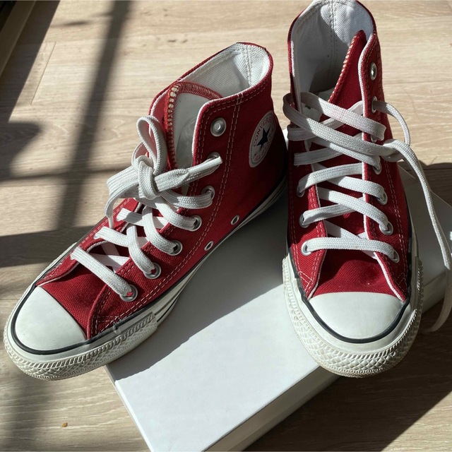CONVERSE(コンバース)のCONVERSE コンバース 赤 23.0 レディースの靴/シューズ(スニーカー)の商品写真